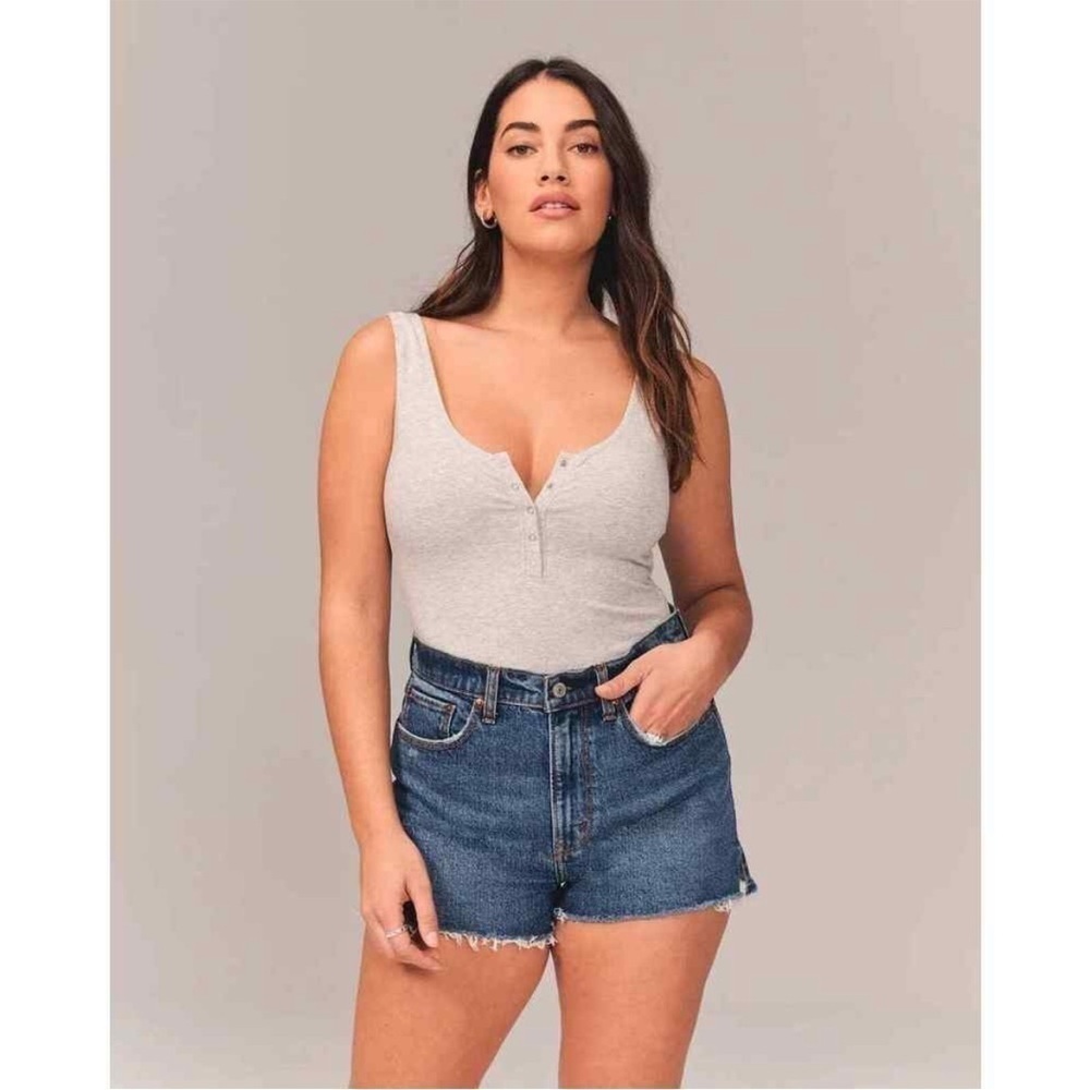 Abercrombie & Fitch Mom Short Mid Rise